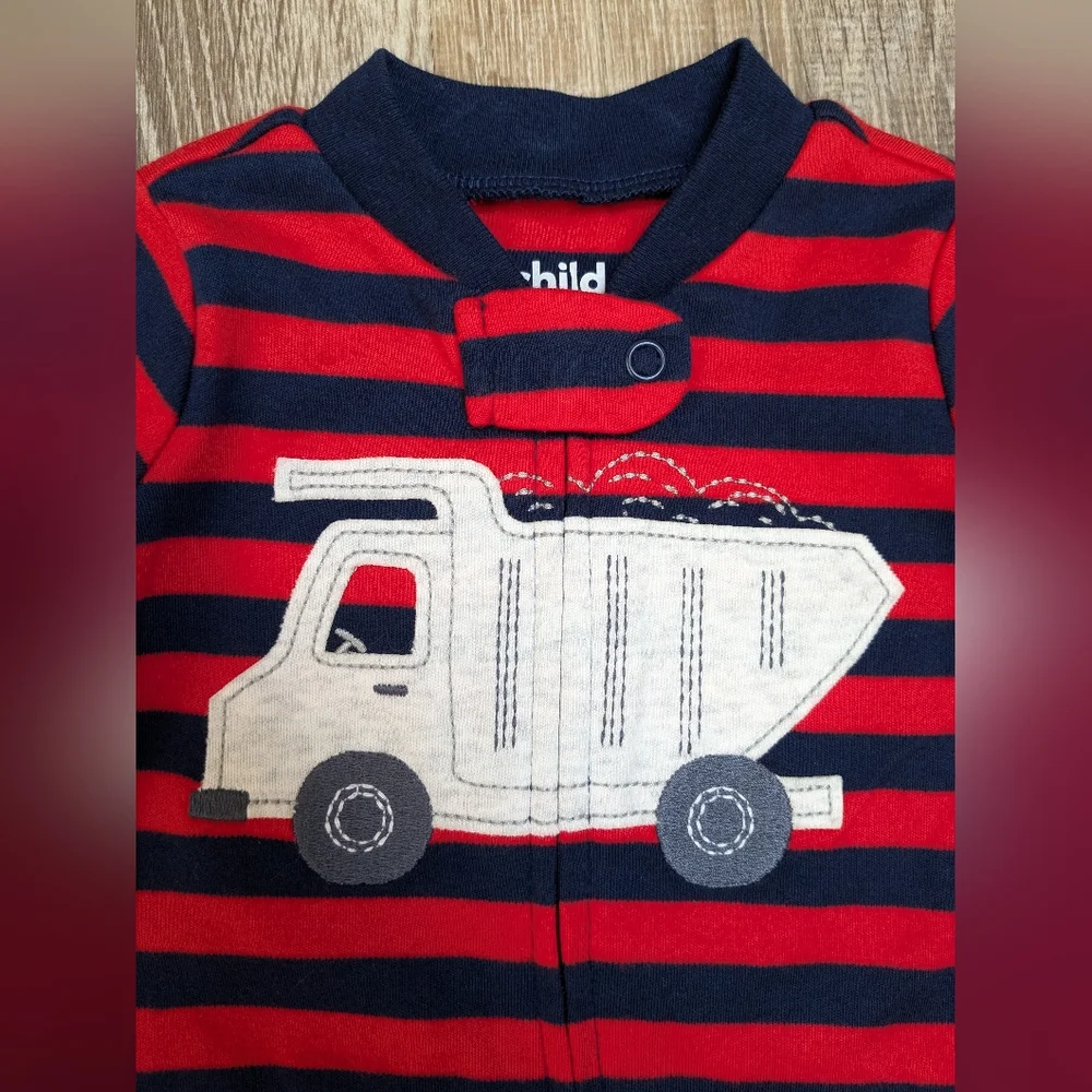 NWT Carter's Red and Blue Dump Truck 100% Cotton Zipper Footie Size 0-3 Months